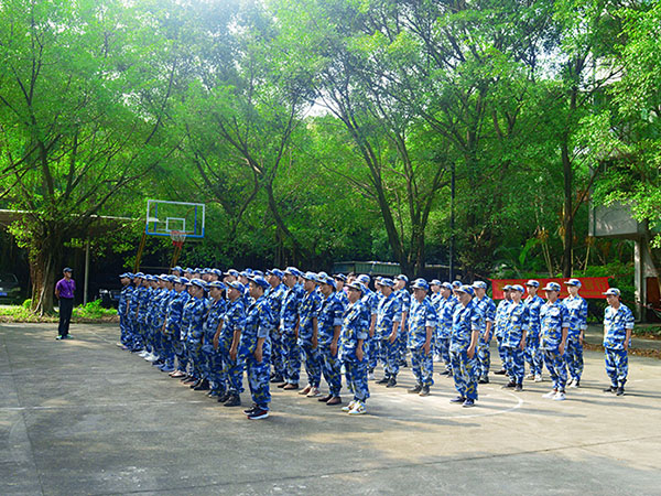 派尼尔户外拓展